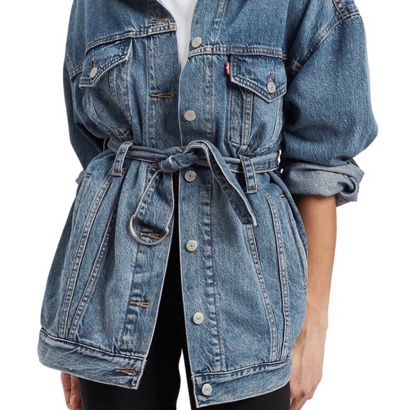 Levi’s Belted Trucker Jean Jacket - Picture 4 of 13
